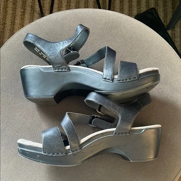 Dansko Sacha Black Comfort Sandal Women's 9.5/40 Euro Wedge Summer - Picture 5 of 9